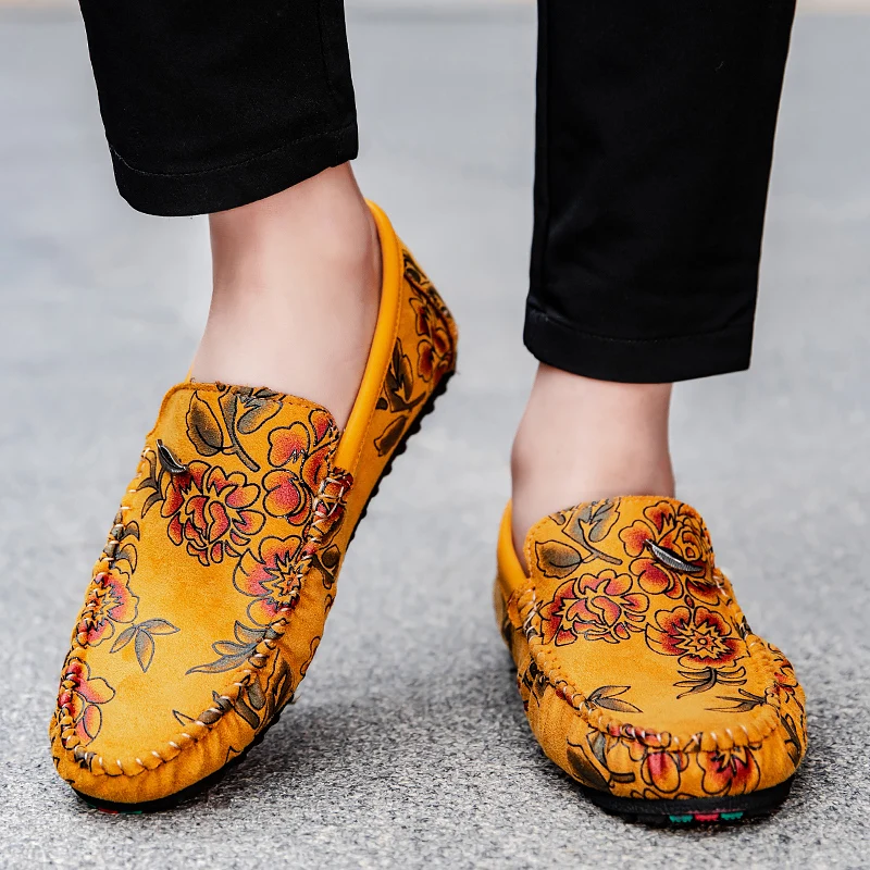 Loafers en cuir avec fleurs