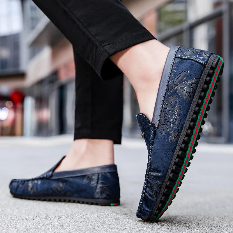 Loafers en cuir avec fleurs